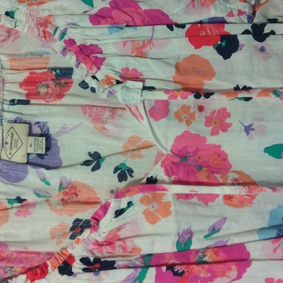 St. John's Bay women's size PL in beautiful floral print with v-neck drawstrings - Picture 4 of 7